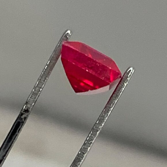 Beautiful rose baguette ruby - Picture 12 of 15